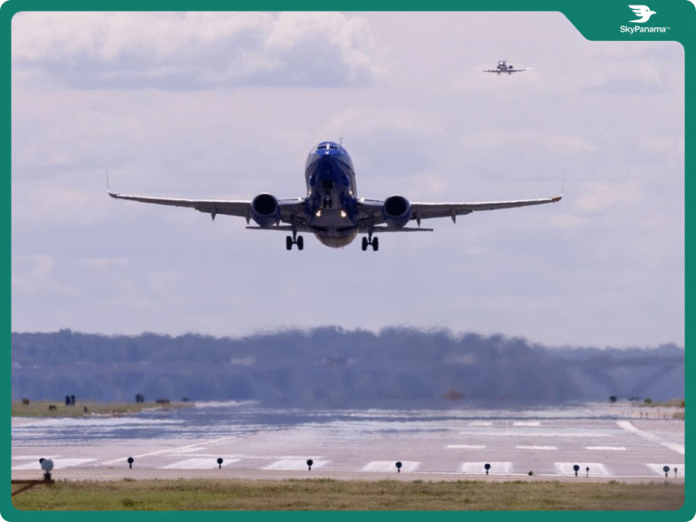 EE.UU. bloquea rutas mexicanas y vuelos al AIFA